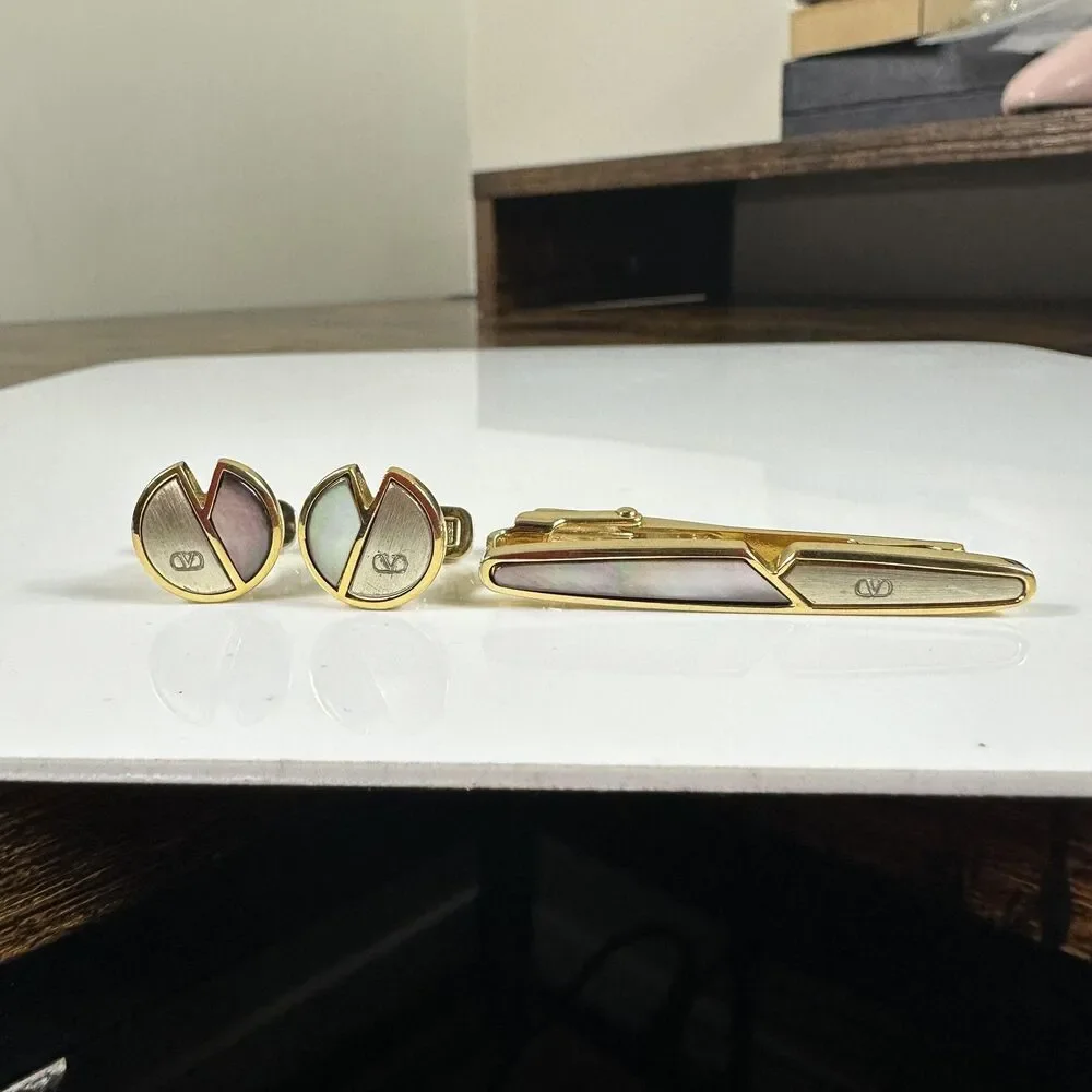 Valentino Garavani Cufflinks Tie Bar Set Mens Gold Mother Of Pearl Shell Logo